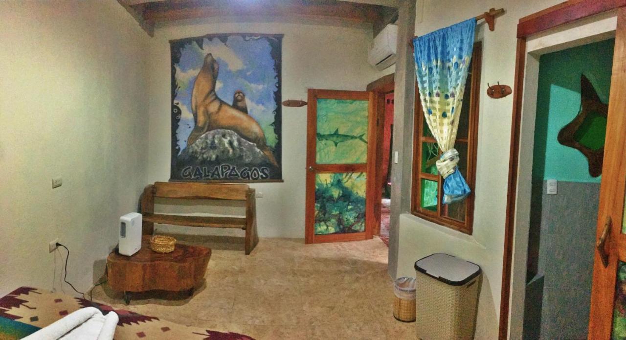 Lonesome George Ecolodge ปูแอร์โตอาโยรา ภายนอก รูปภาพ